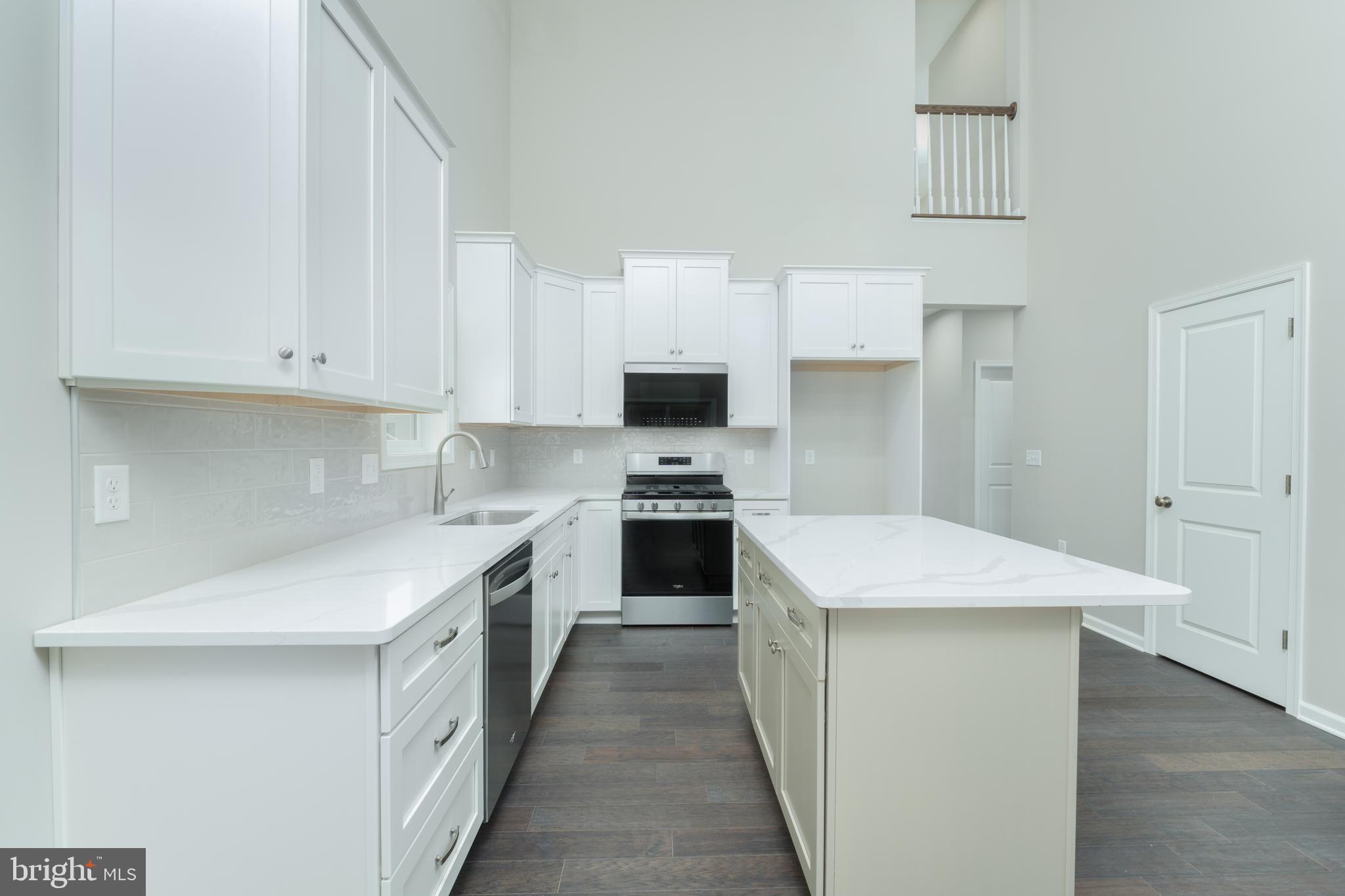 GRAYS POINTE - Residential