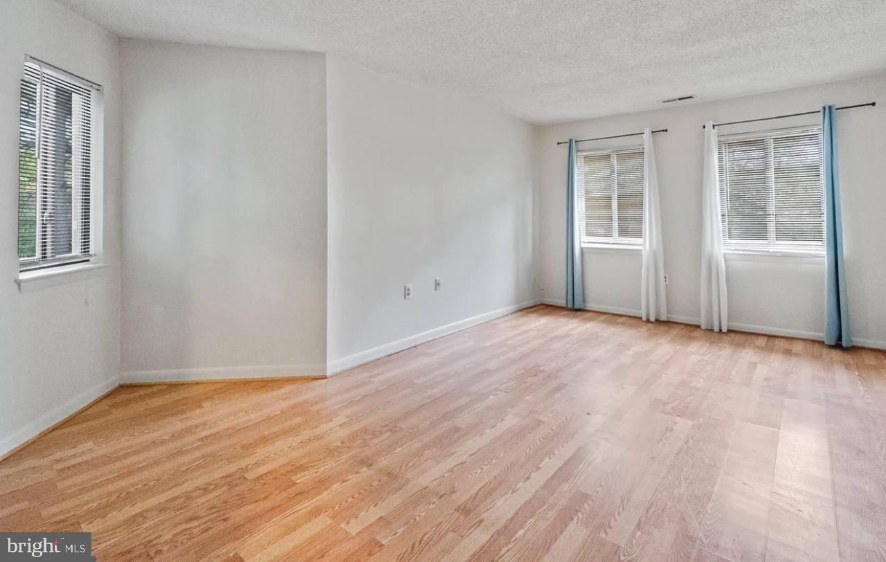 ROCKLAND RUN - Residential