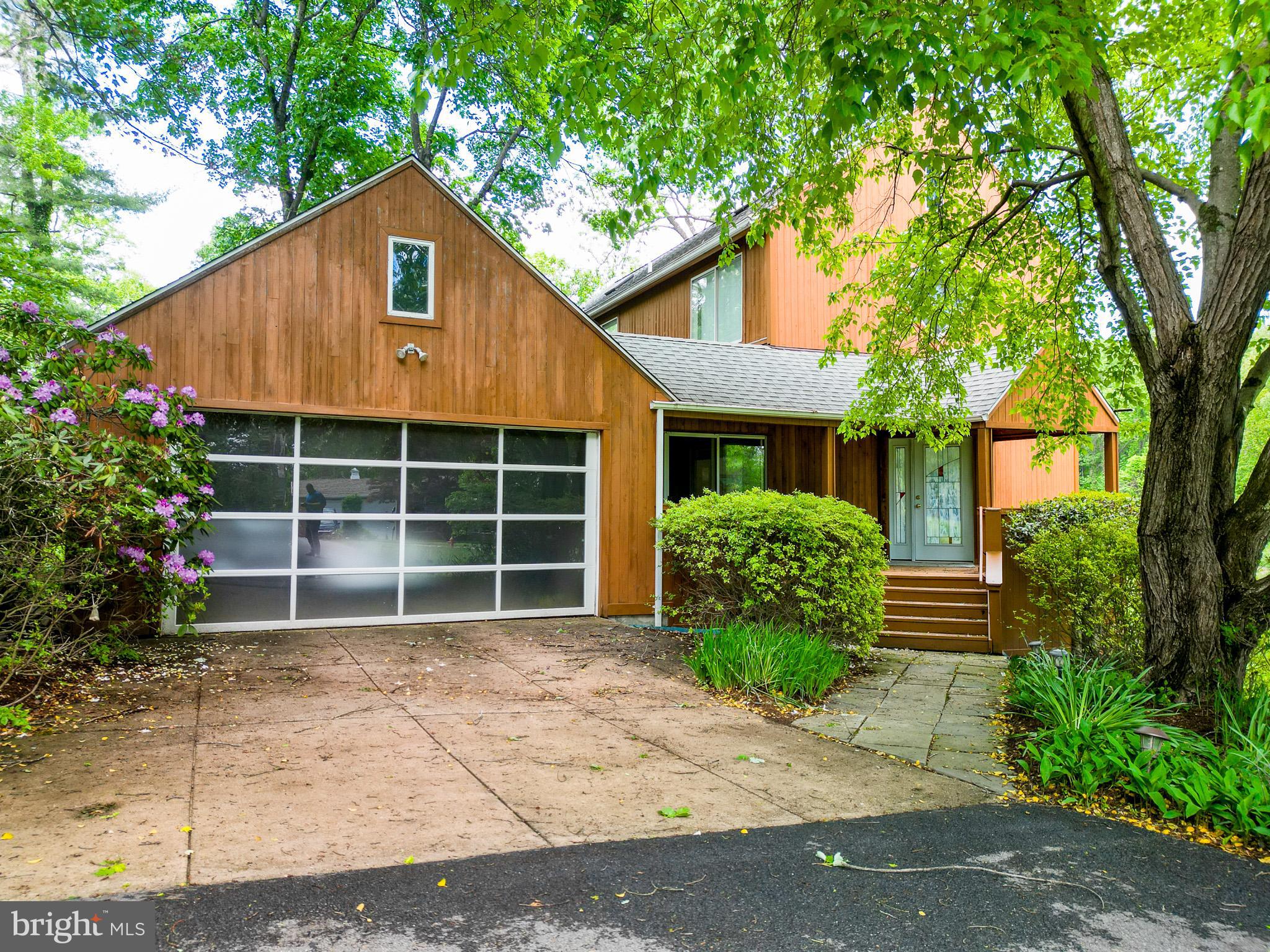 2532 N FARM ROAD
