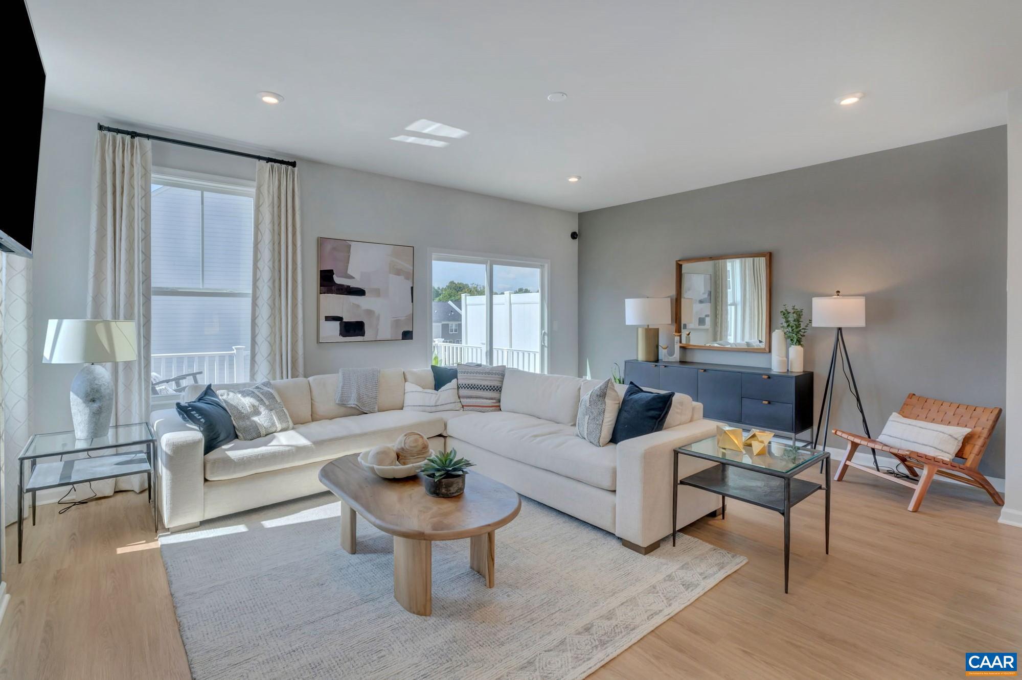 PLEASANT GREEN - Residential