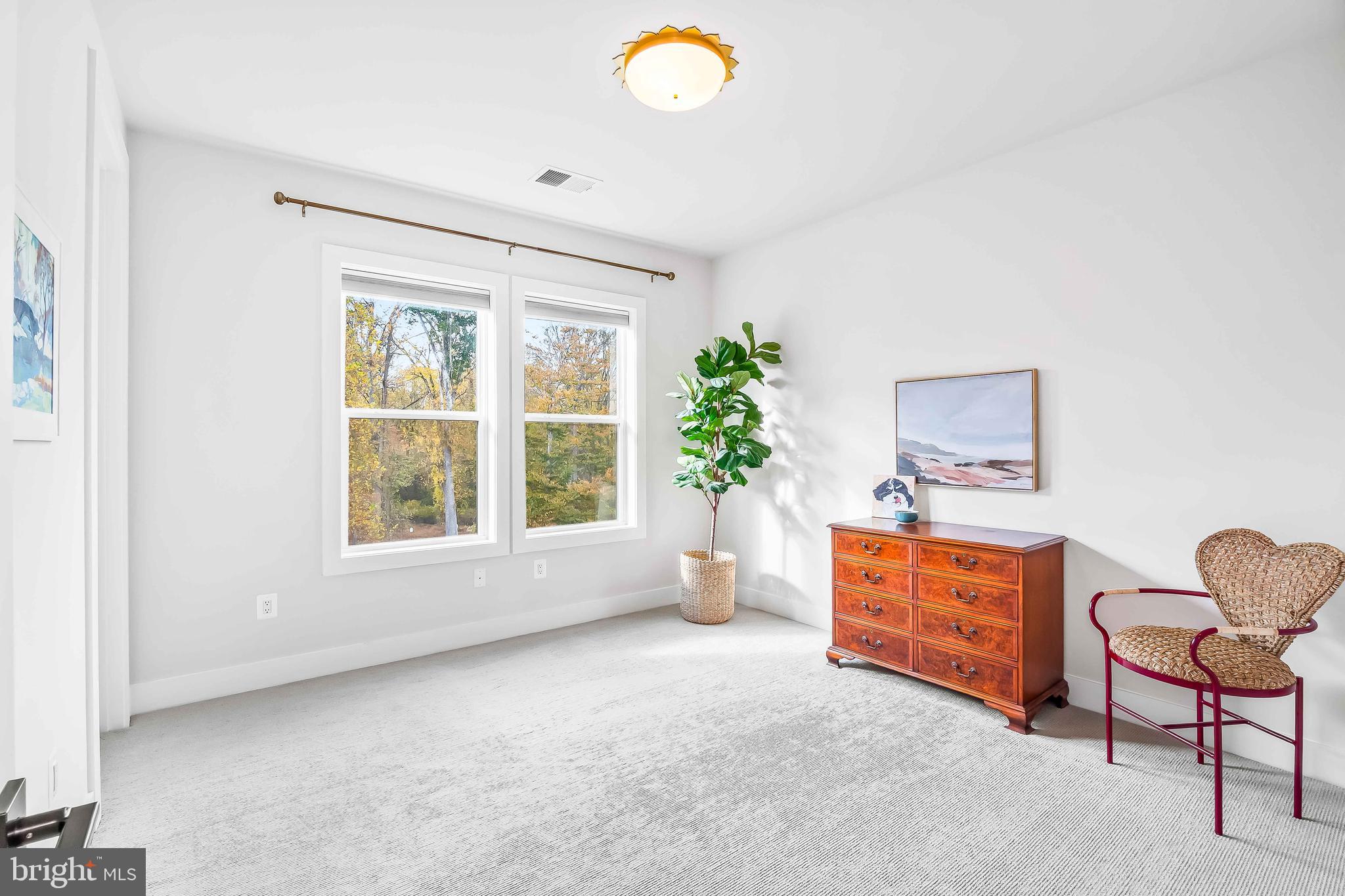 KINGSLEY WOODS - Residential