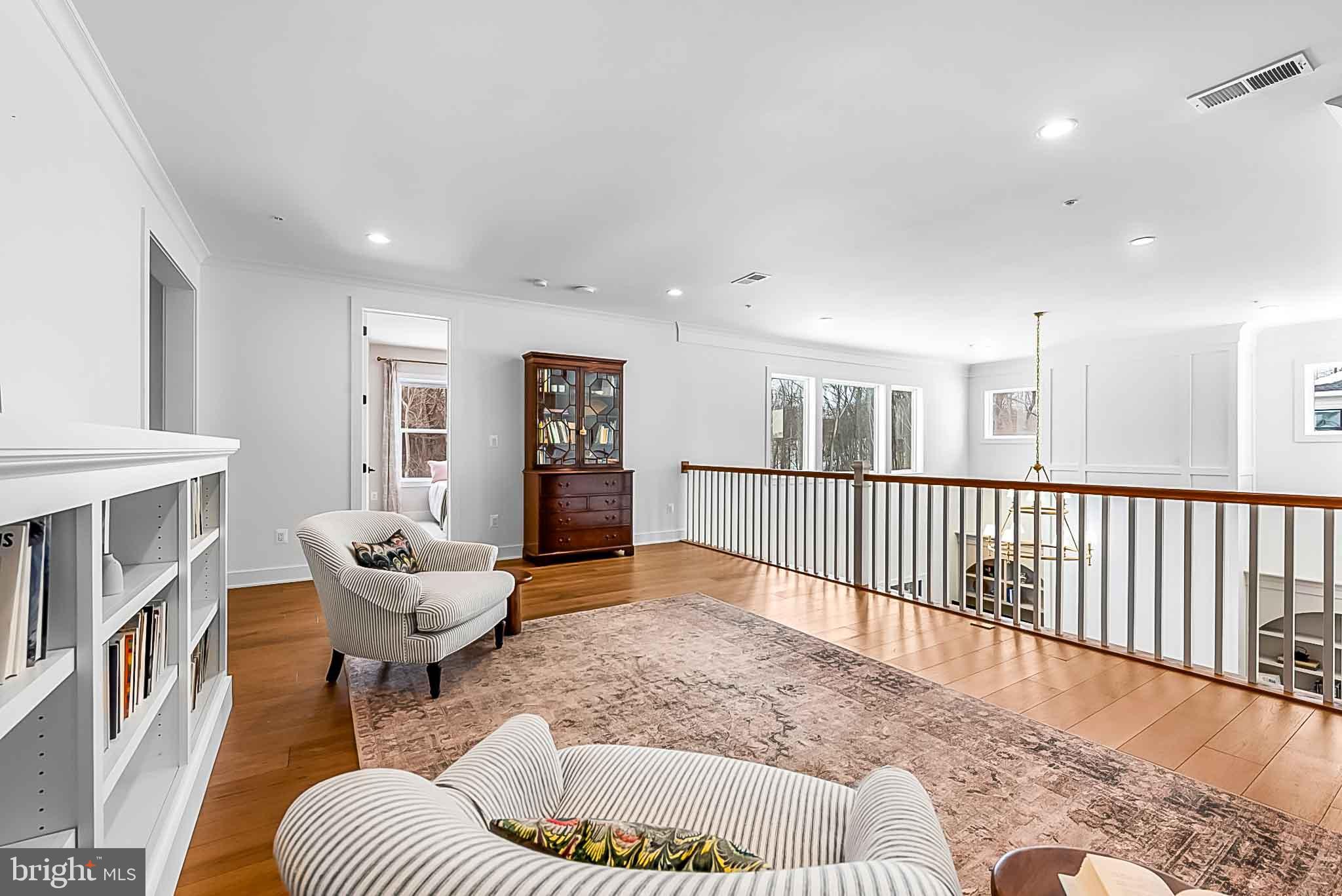 KINGSLEY WOODS - Residential