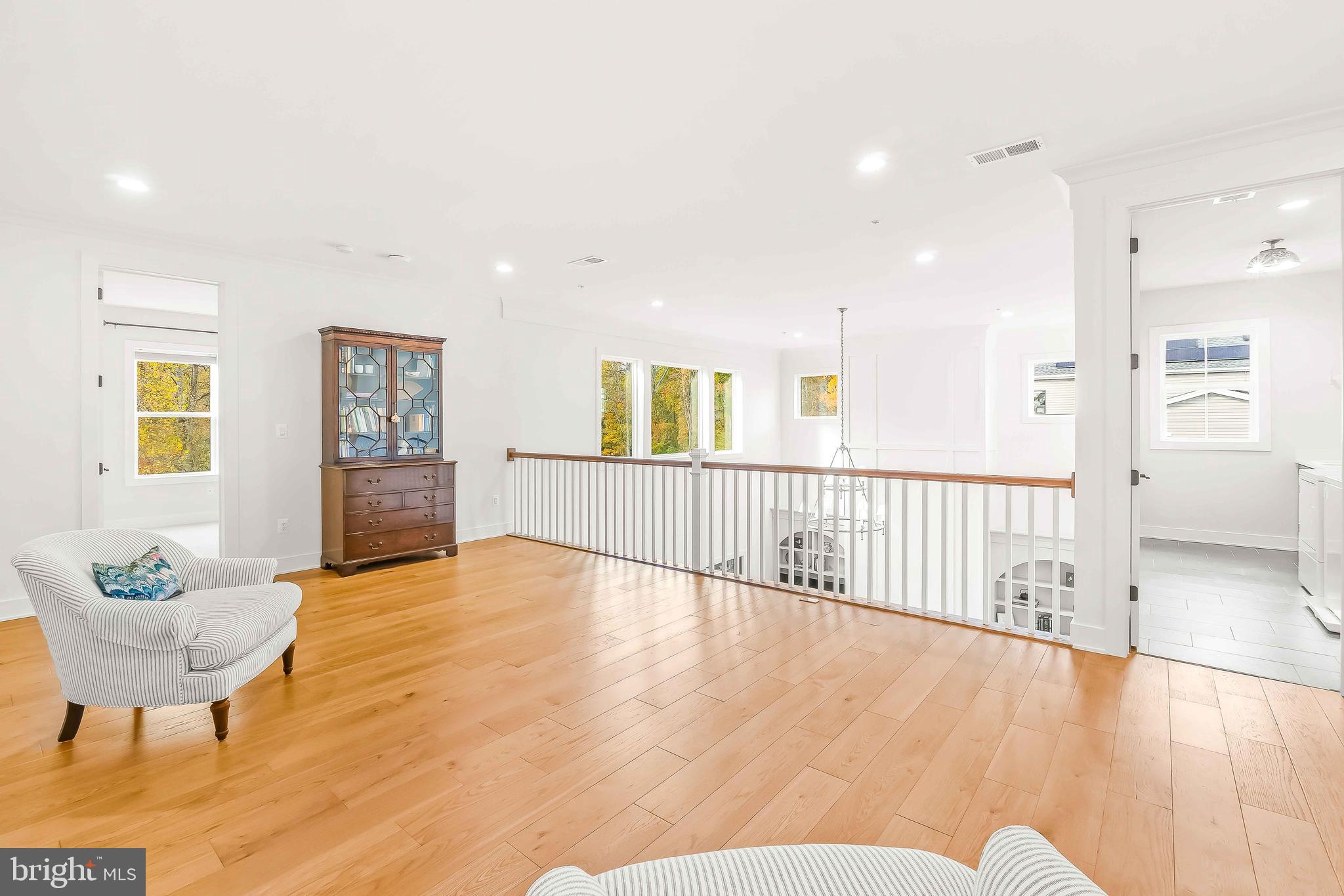 KINGSLEY WOODS - Residential