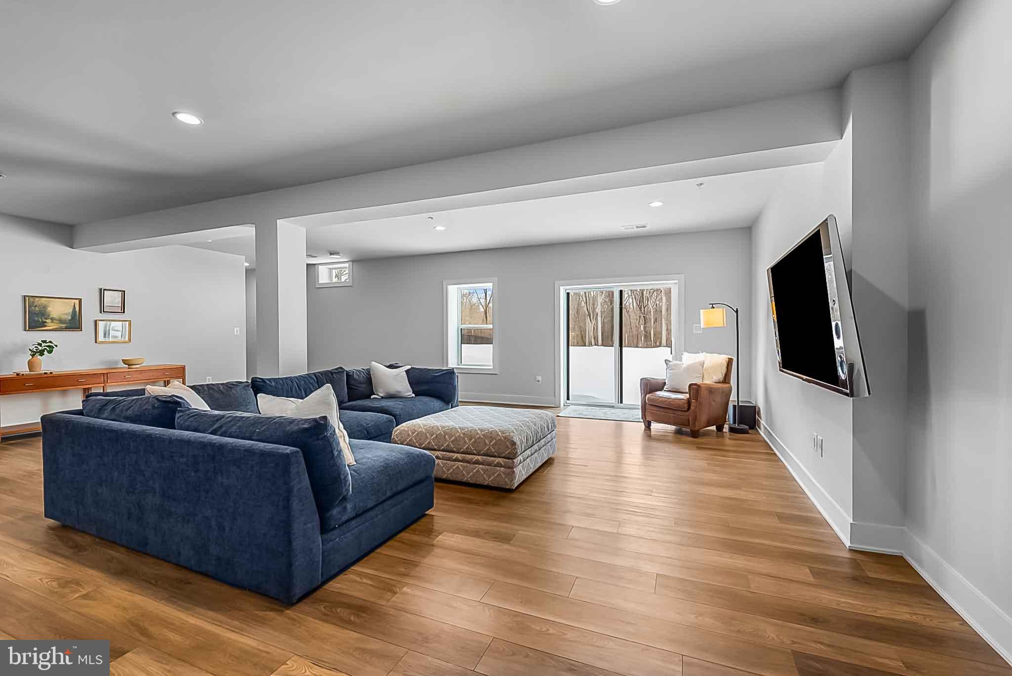 KINGSLEY WOODS - Residential