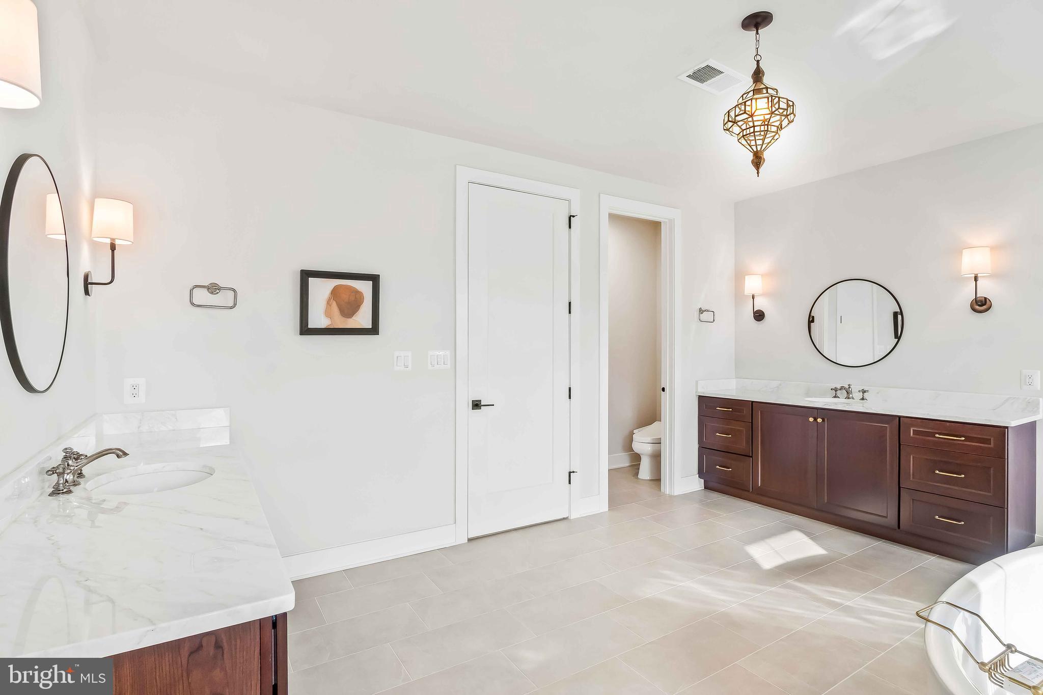 KINGSLEY WOODS - Residential