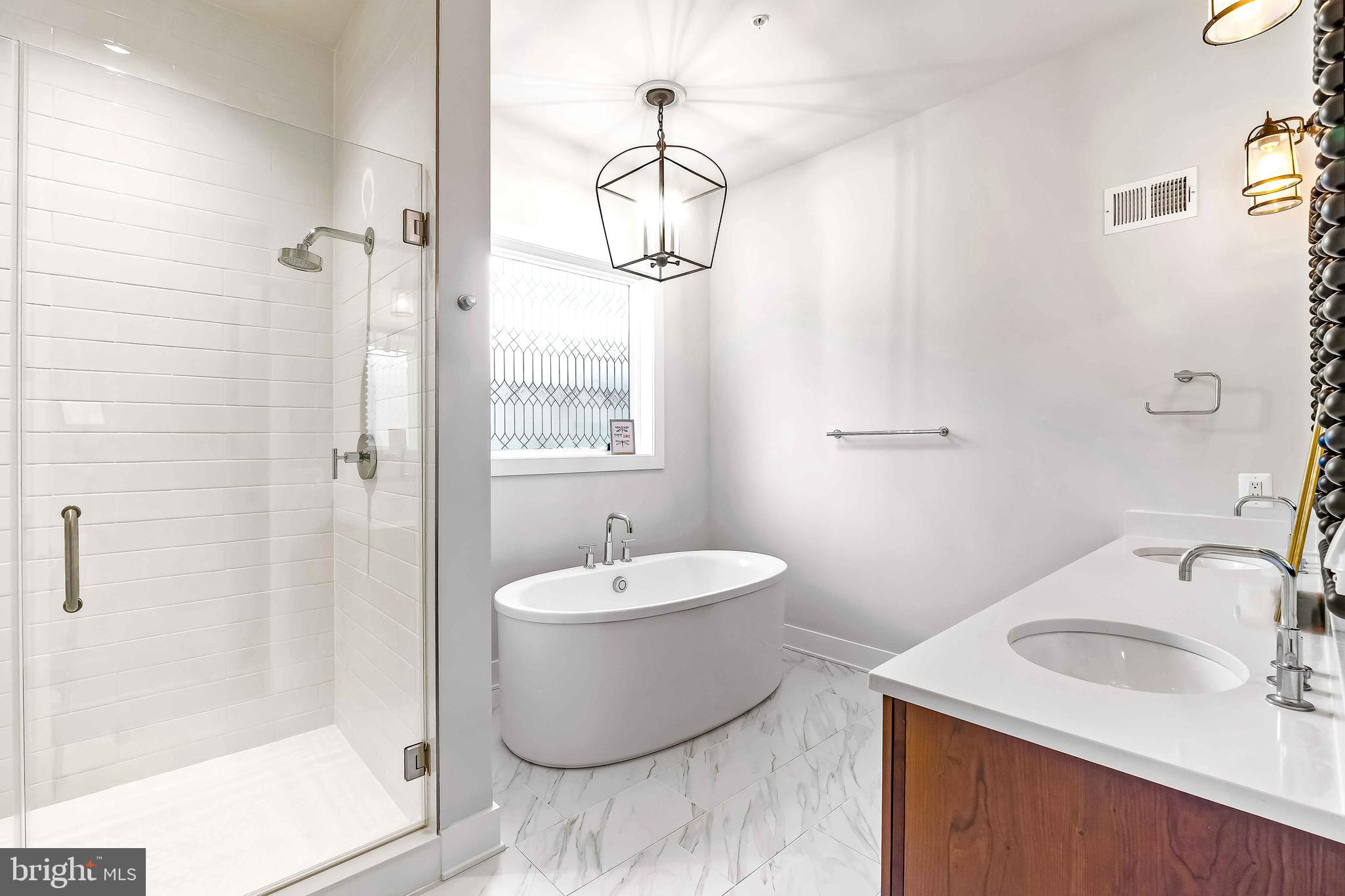 KINGSLEY WOODS - Residential