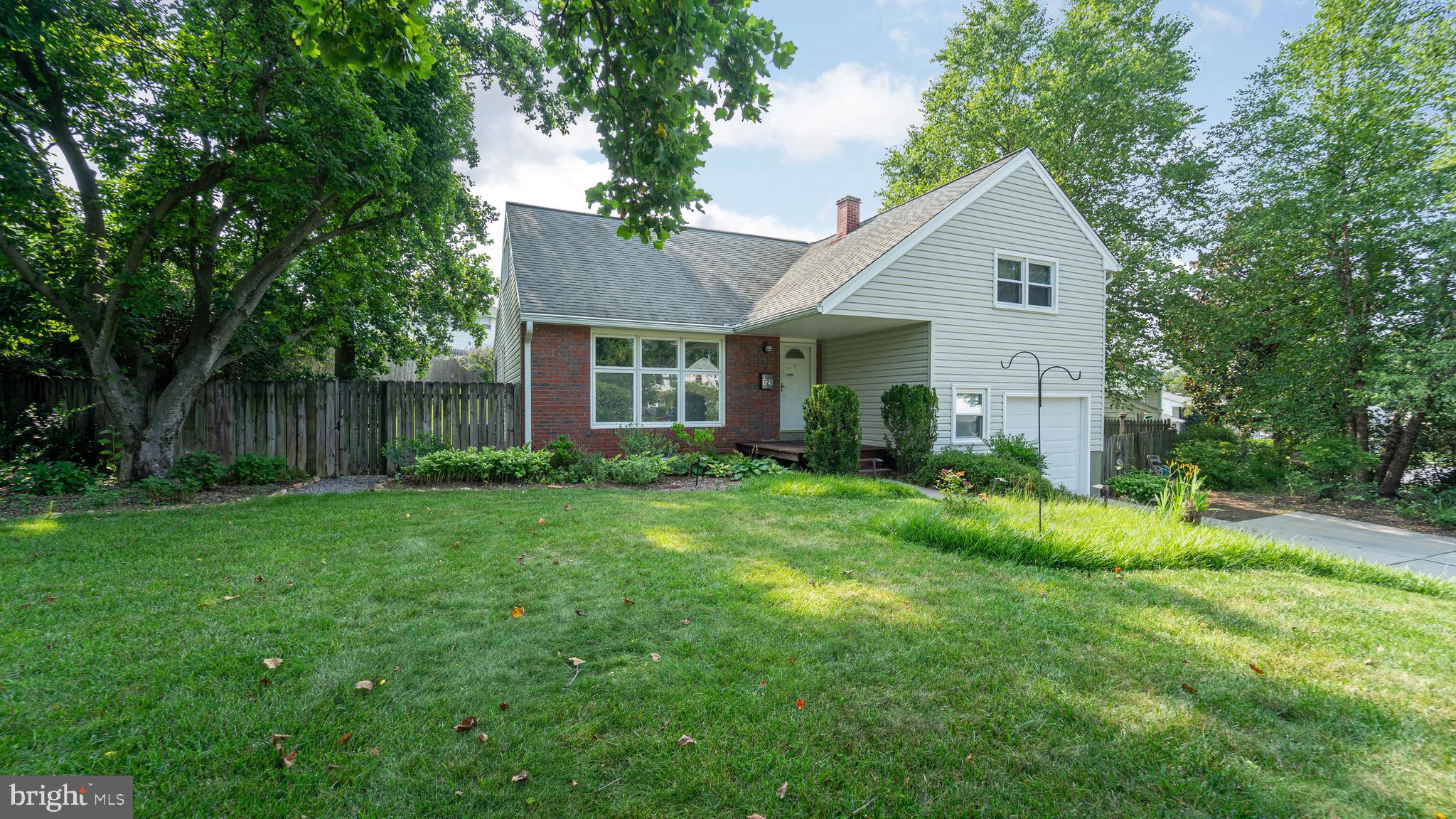 ORCHARD HILLS - Residential