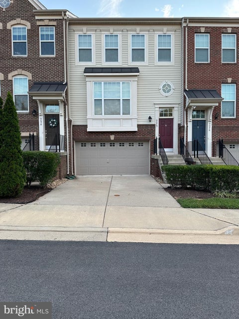 Townhouse For Rent - 9075 Alexander Way<br/> MANASSAS PARK, VA 20111