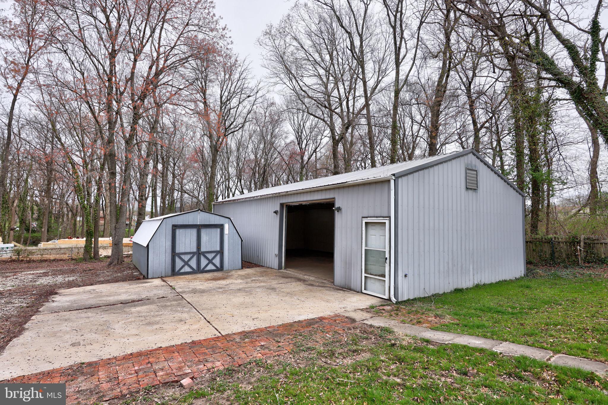 HAZELWOOD FARMS - Residential