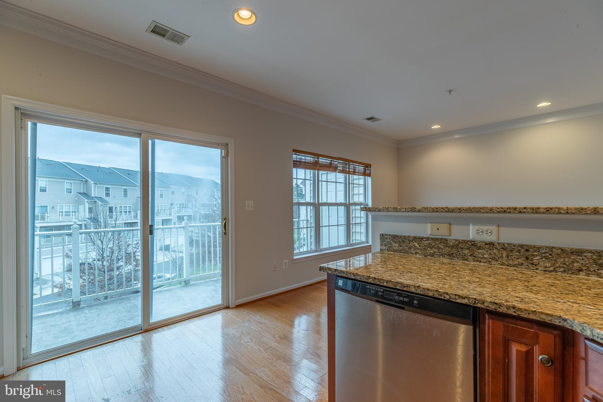 AMBER SPRING - Residential