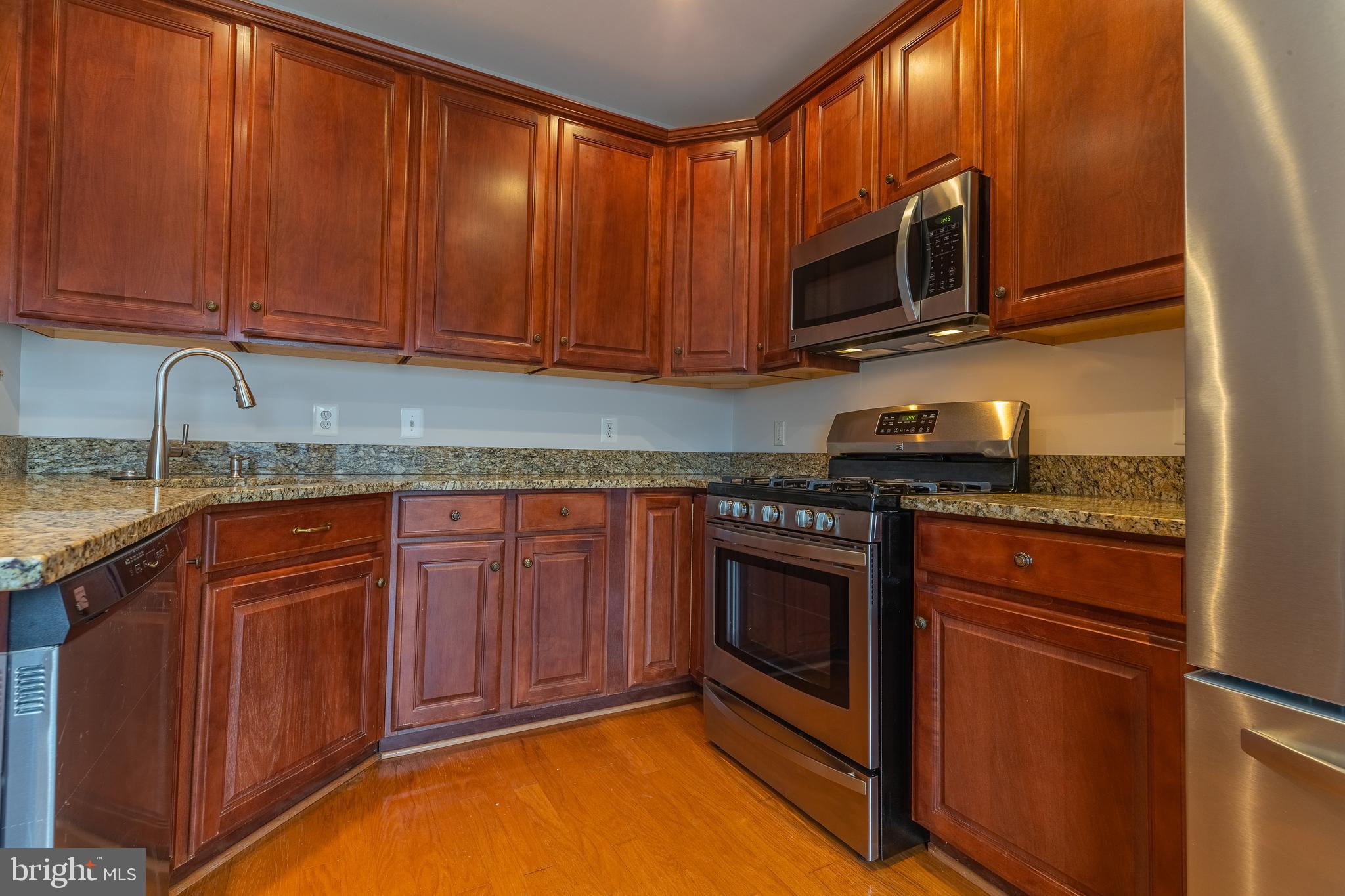 AMBER SPRING - Residential