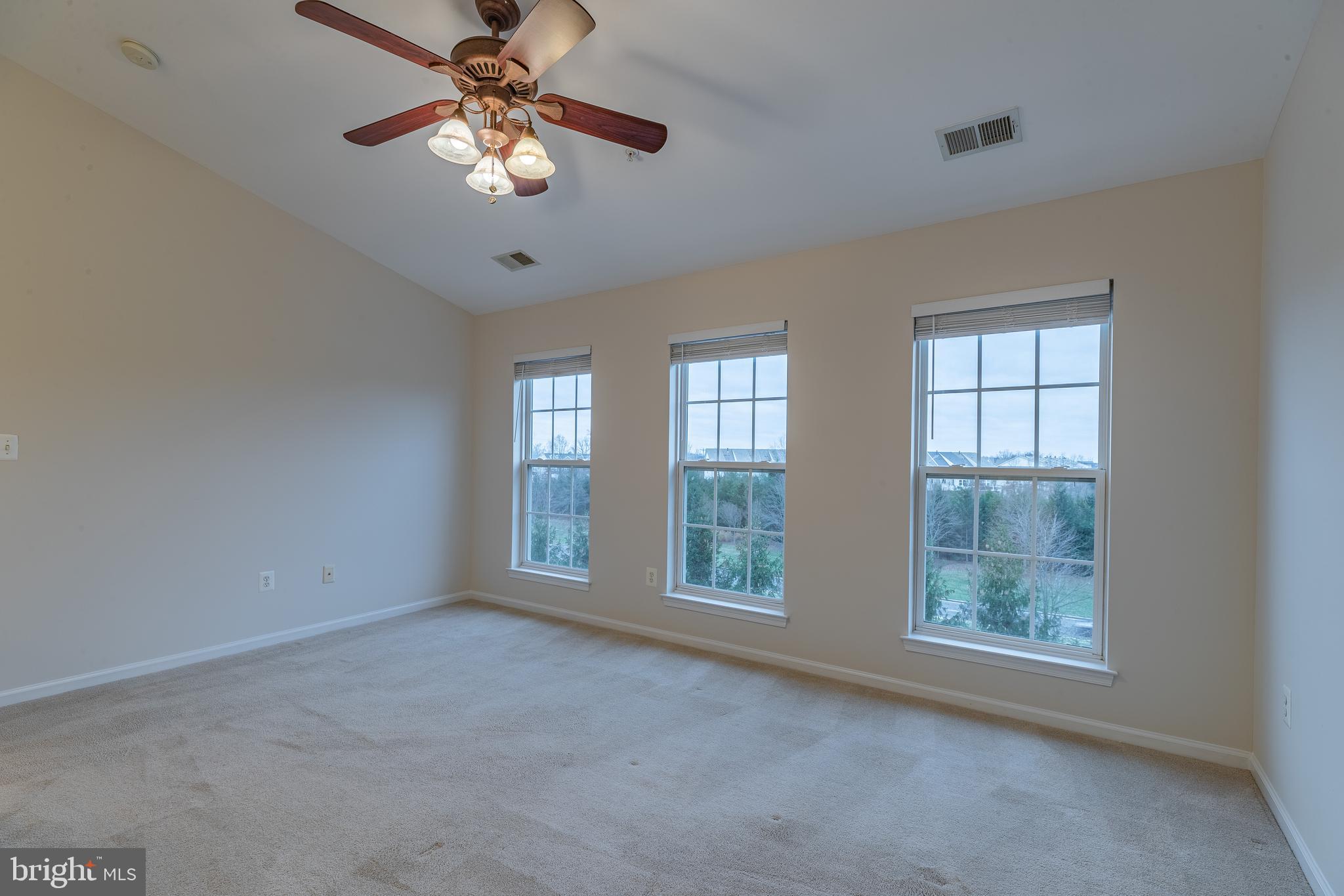 AMBER SPRING - Residential