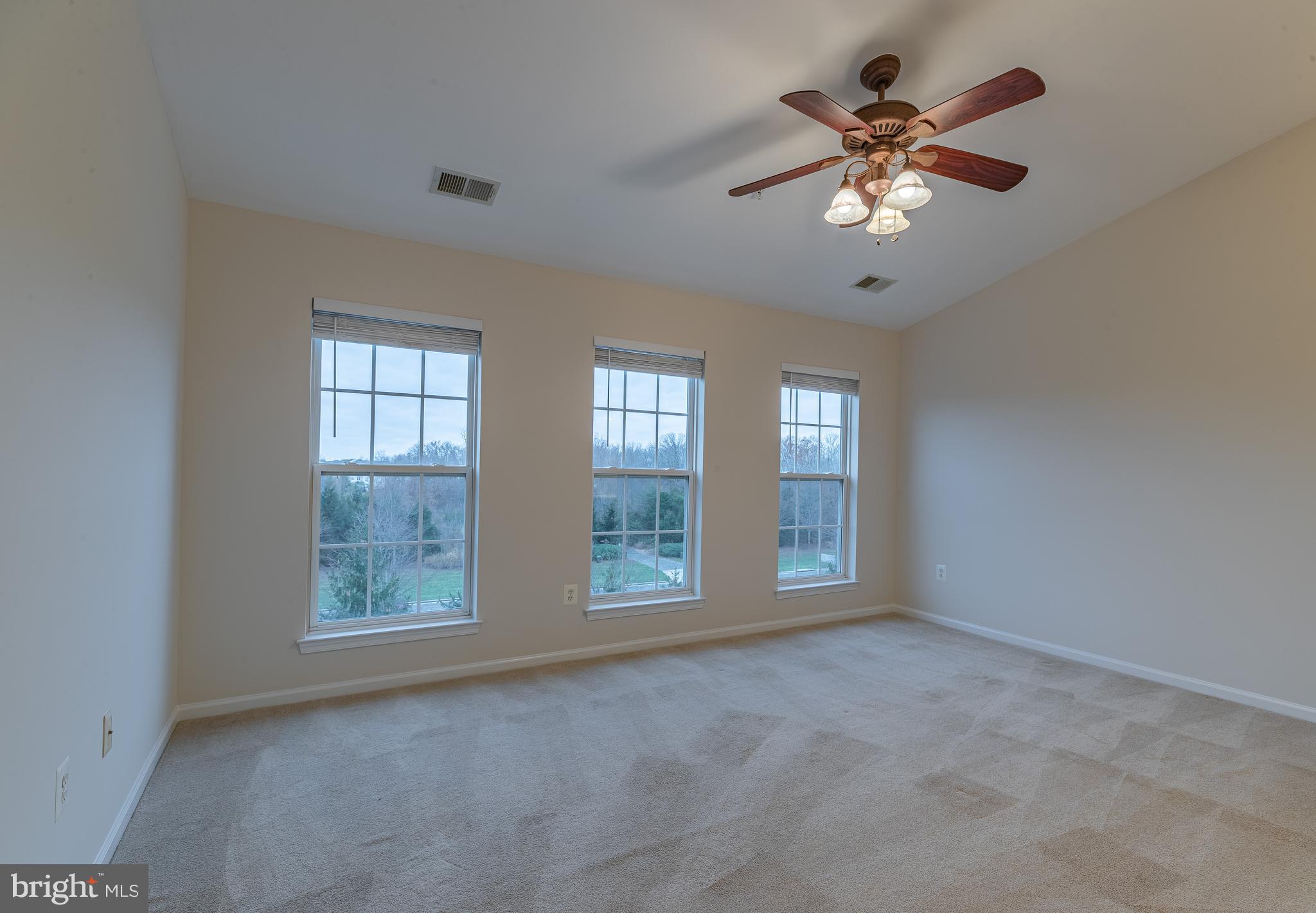 AMBER SPRING - Residential