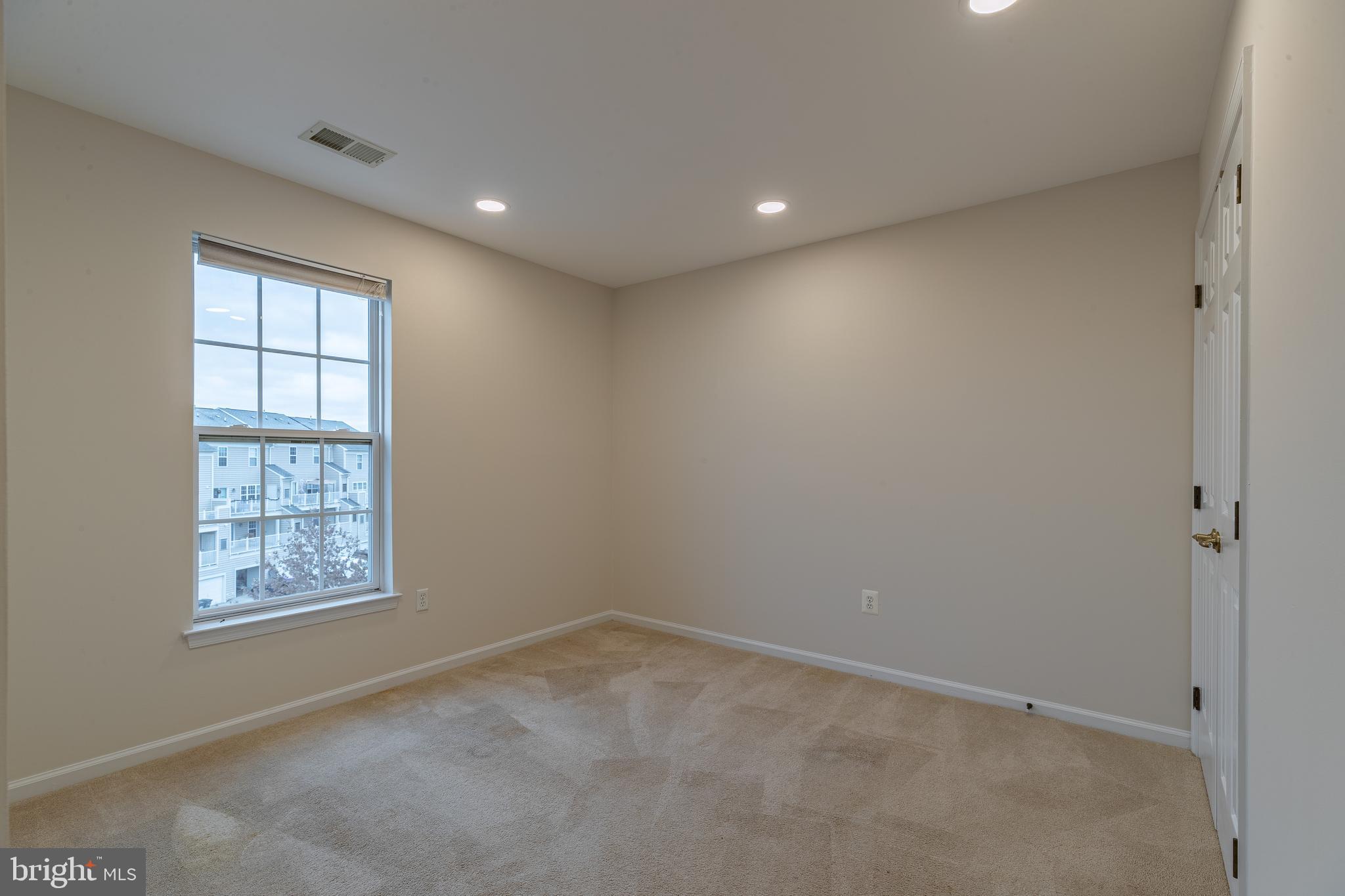 AMBER SPRING - Residential