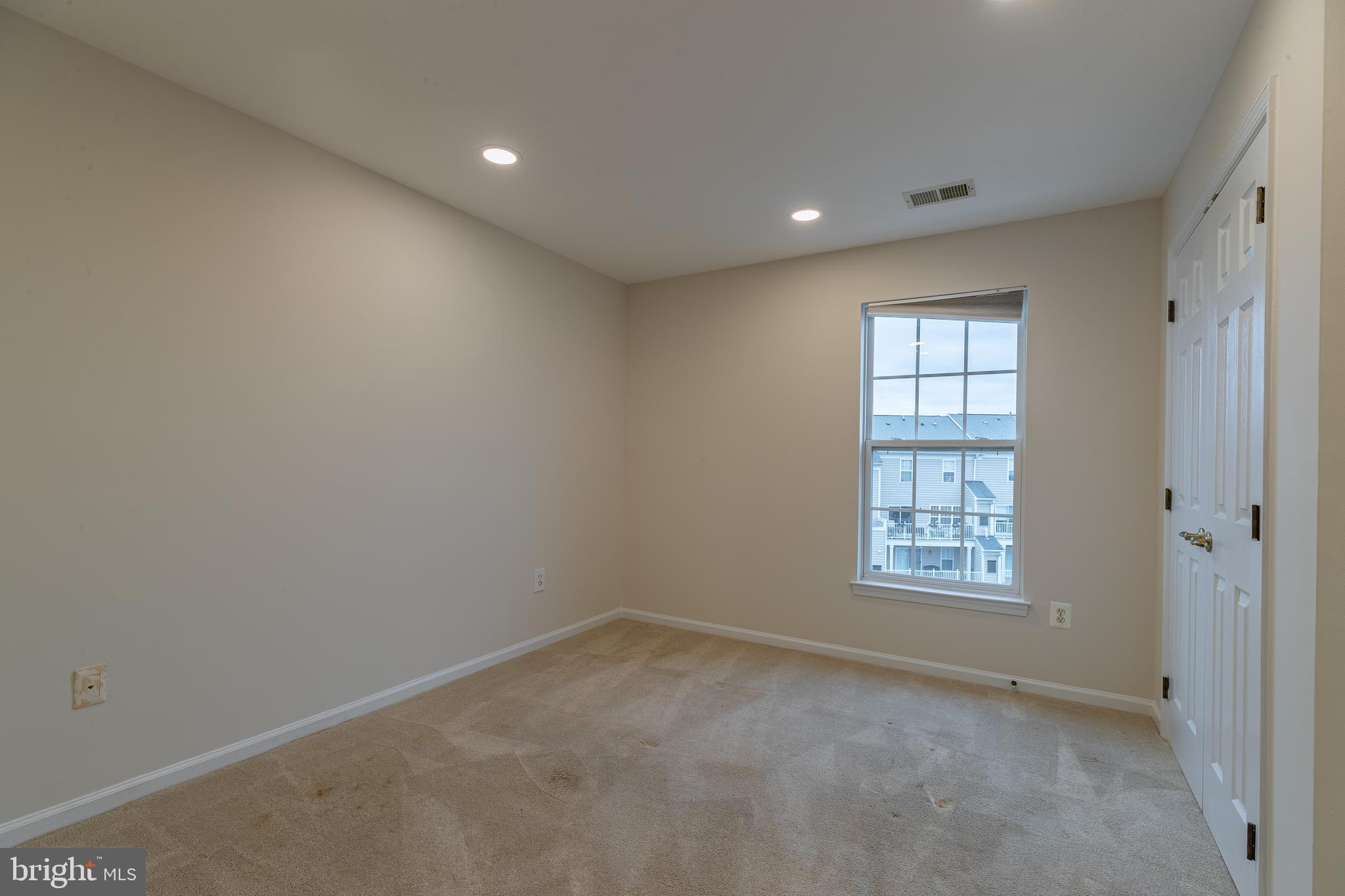 AMBER SPRING - Residential