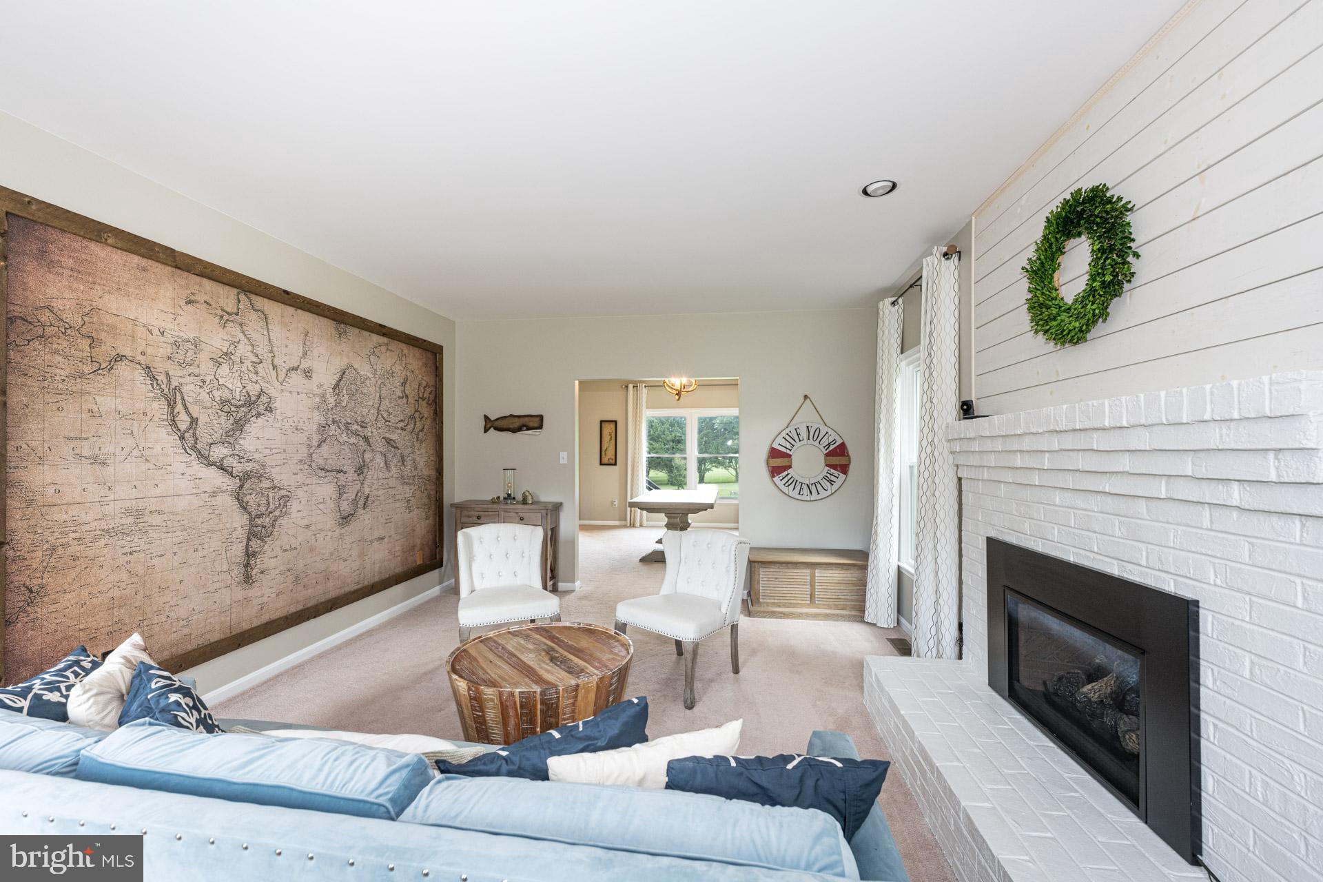 ENGLISH MEADOWS - Residential