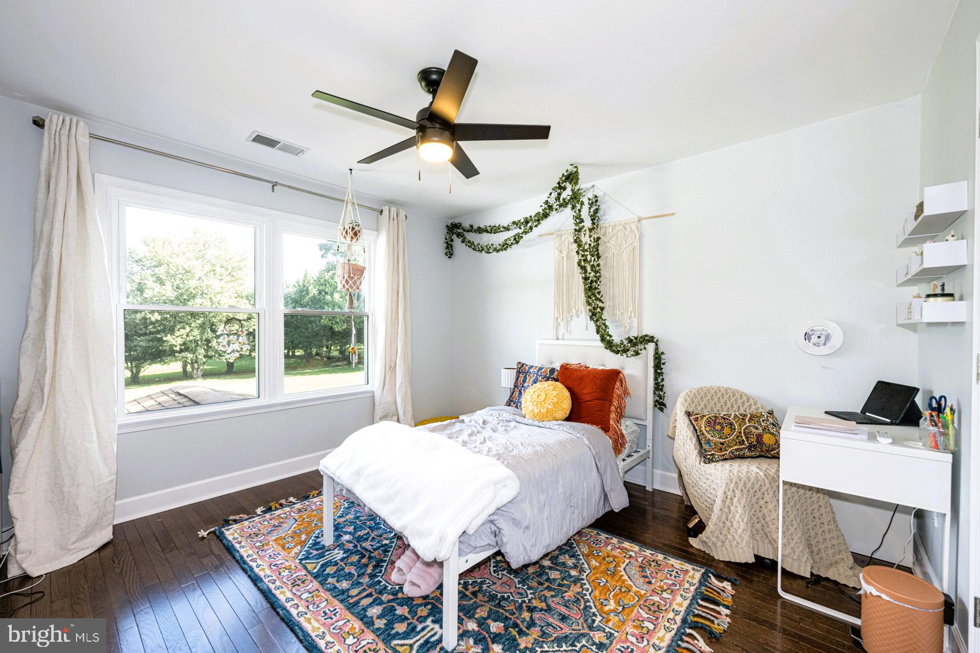 ENGLISH MEADOWS - Residential