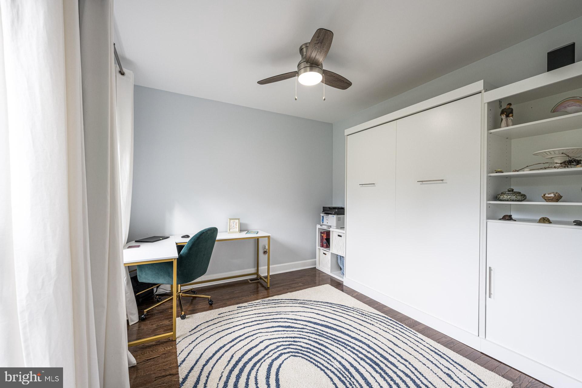 ENGLISH MEADOWS - Residential