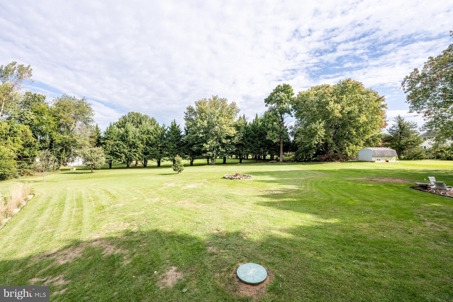 ENGLISH MEADOWS - Residential