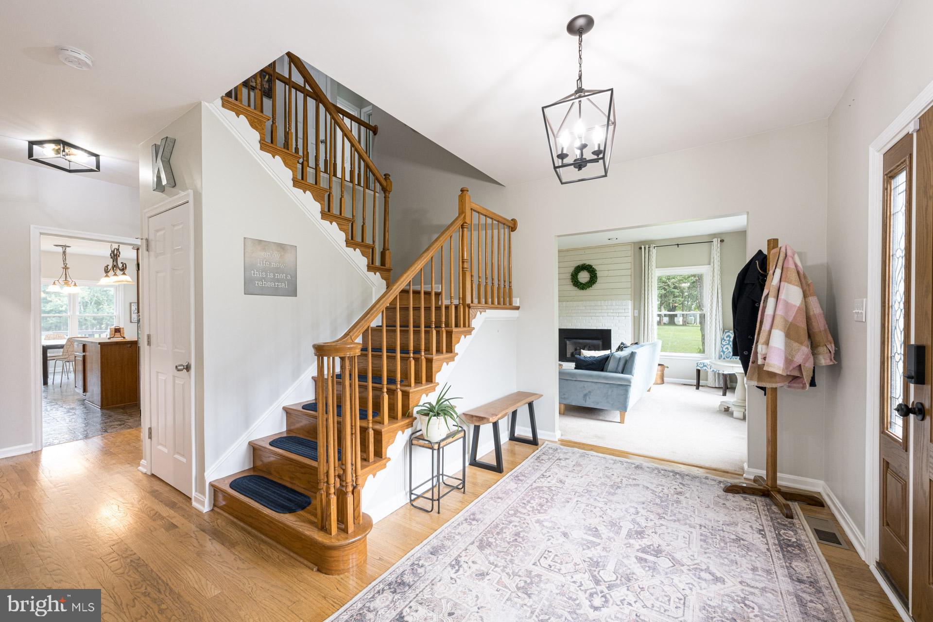 ENGLISH MEADOWS - Residential