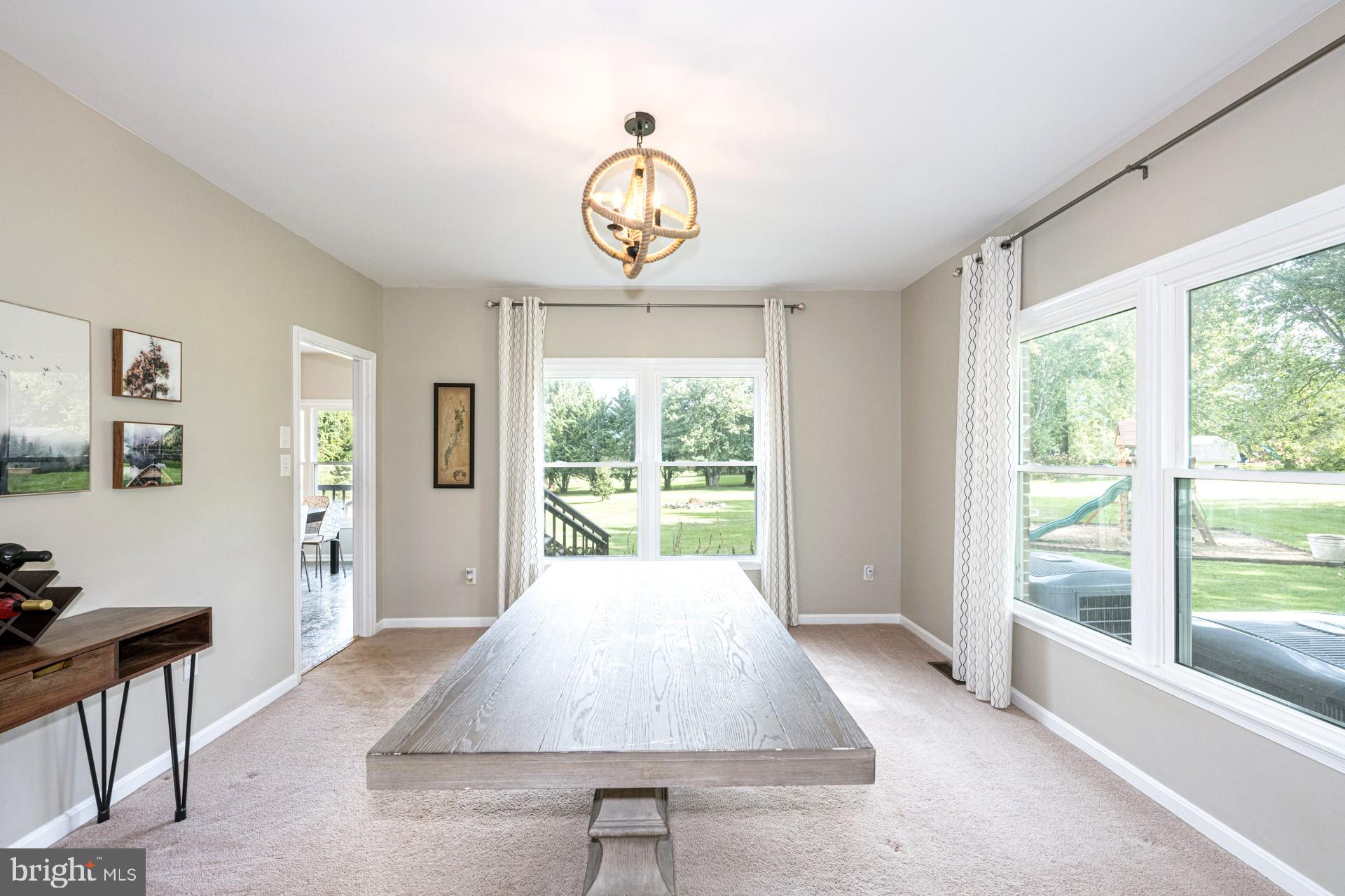 ENGLISH MEADOWS - Residential