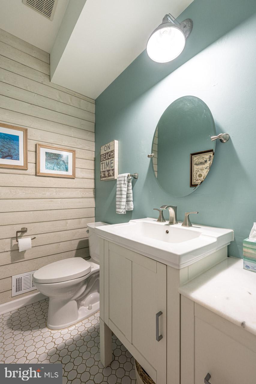 ENGLISH MEADOWS - Residential