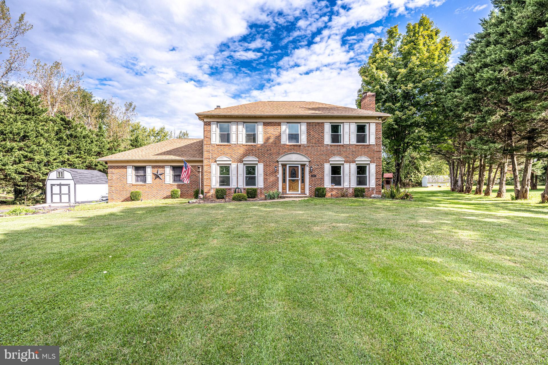 ENGLISH MEADOWS - Residential