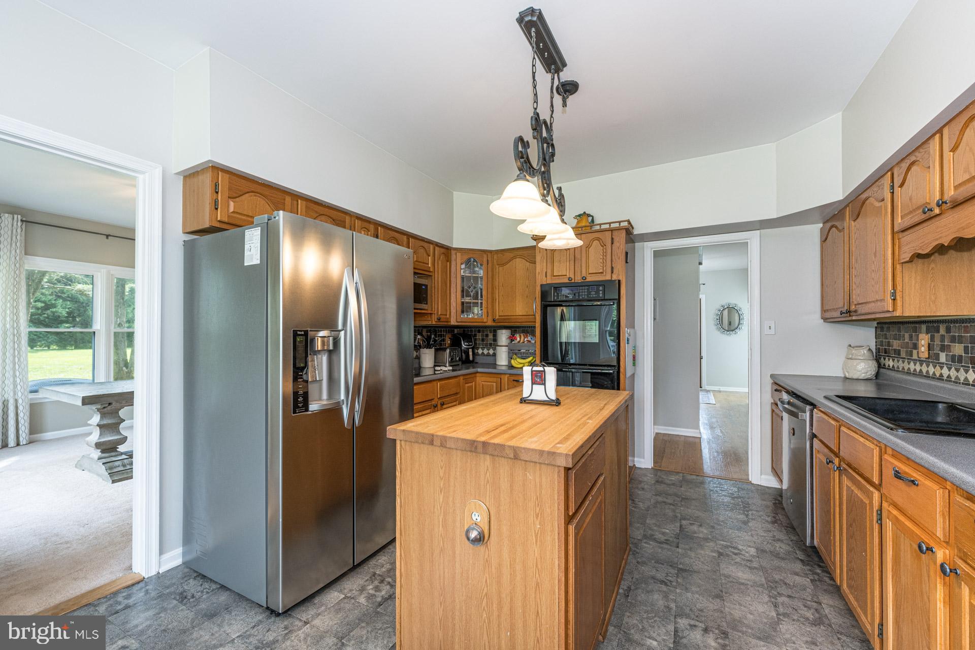 ENGLISH MEADOWS - Residential