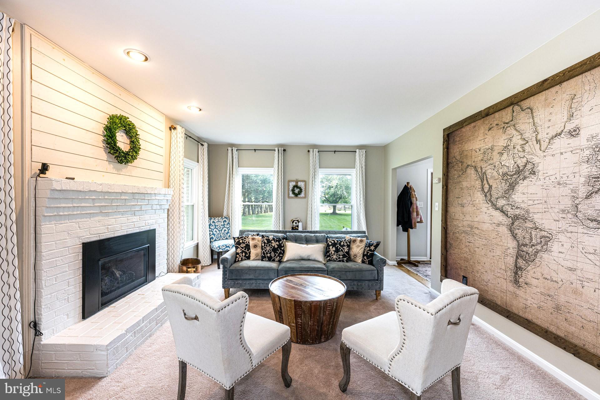 ENGLISH MEADOWS - Residential