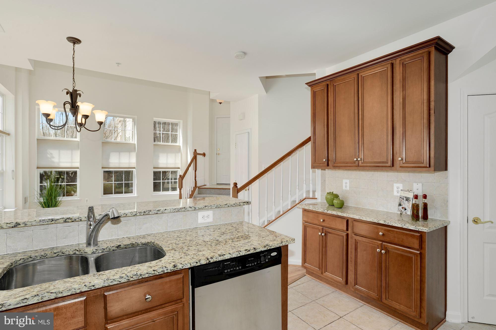 THE TOWNES AT VILLAGE PLACE - Residential