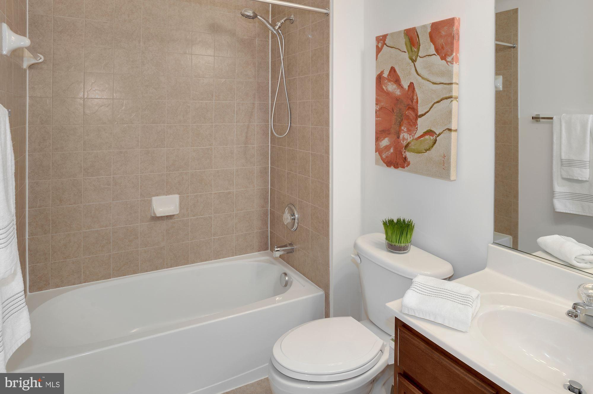 THE TOWNES AT VILLAGE PLACE - Residential