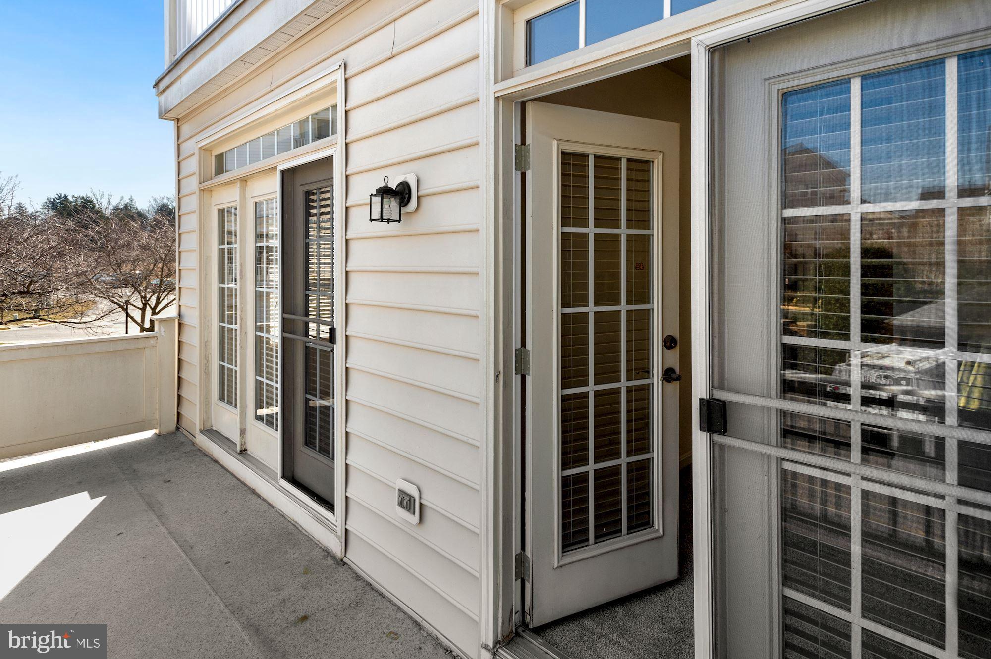 THE TOWNES AT VILLAGE PLACE - Residential