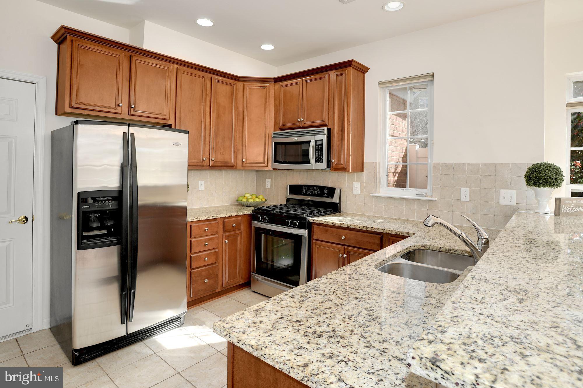 THE TOWNES AT VILLAGE PLACE - Residential