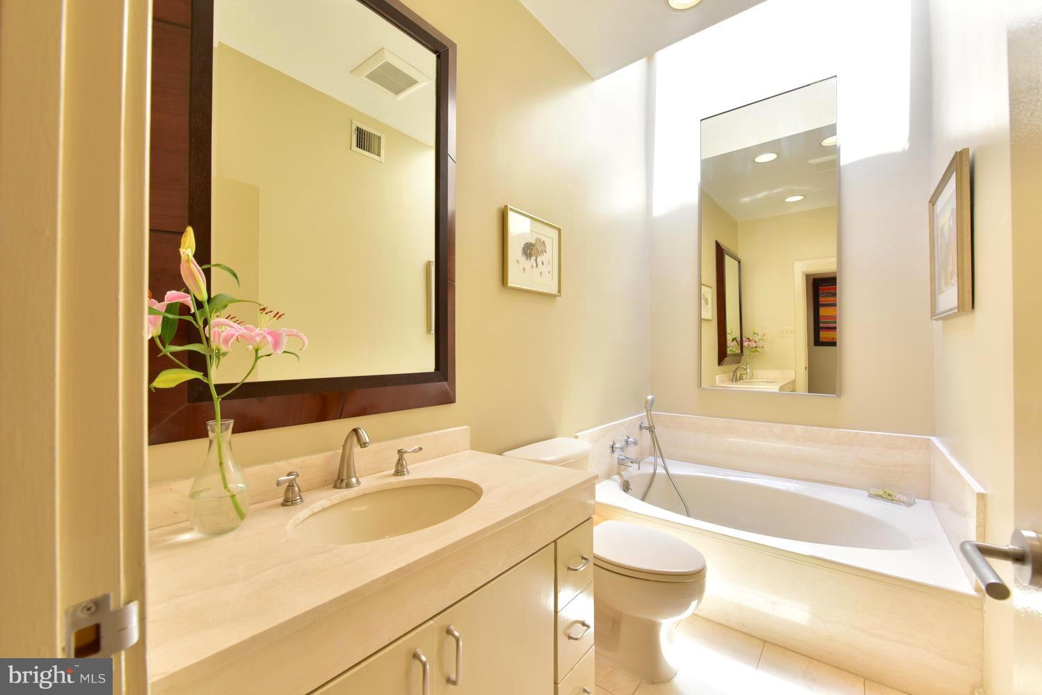 OLD TOWN - Residential