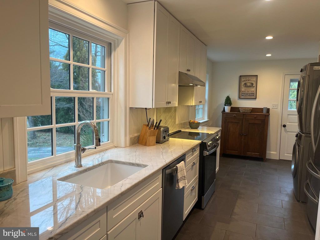 Photo of 913 Field Lane, VILLANOVA, PA 19085 (MLS # PAMC2163022)