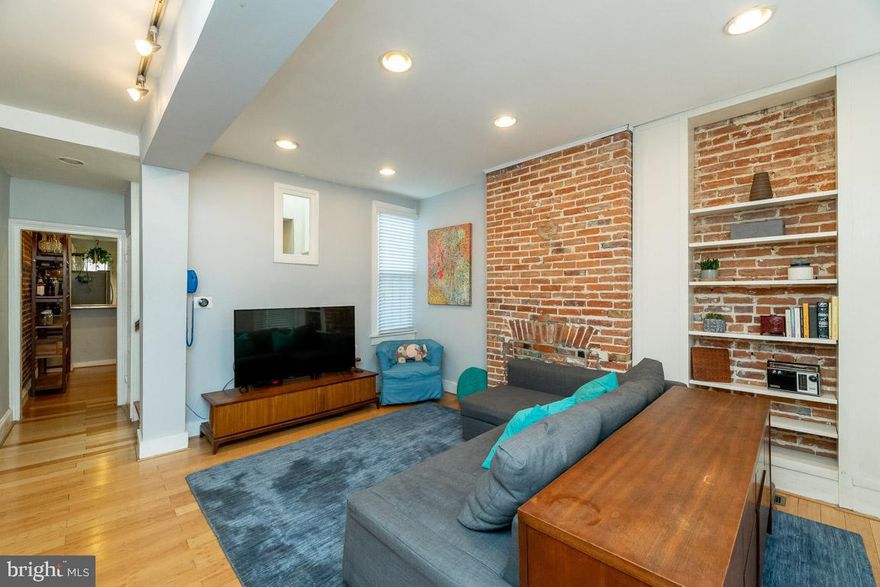 Walking distance to Ravens and Orioles Stadiums.  Easy access to I95, 295, Rt.1, 83. Conveniently located near UM Hospital and University.  Tons of natural light fills this unique home with exposed brick.  Expansive bathroom, skylight and updated appliances.  Beautiful/Vintage wood doors which rounds out the historic charm of this beautiful home.