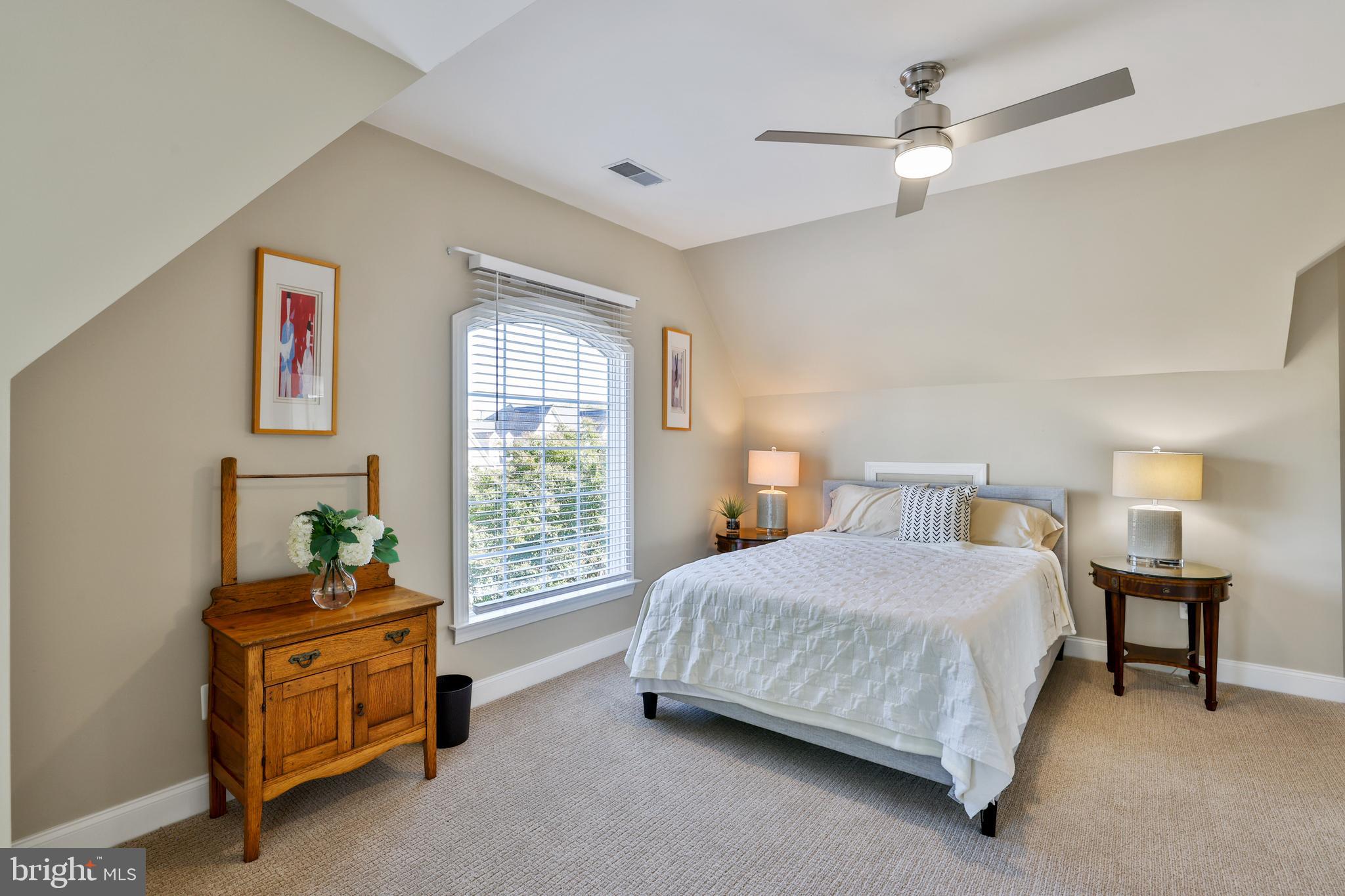 RASPBERRY FALLS - Residential