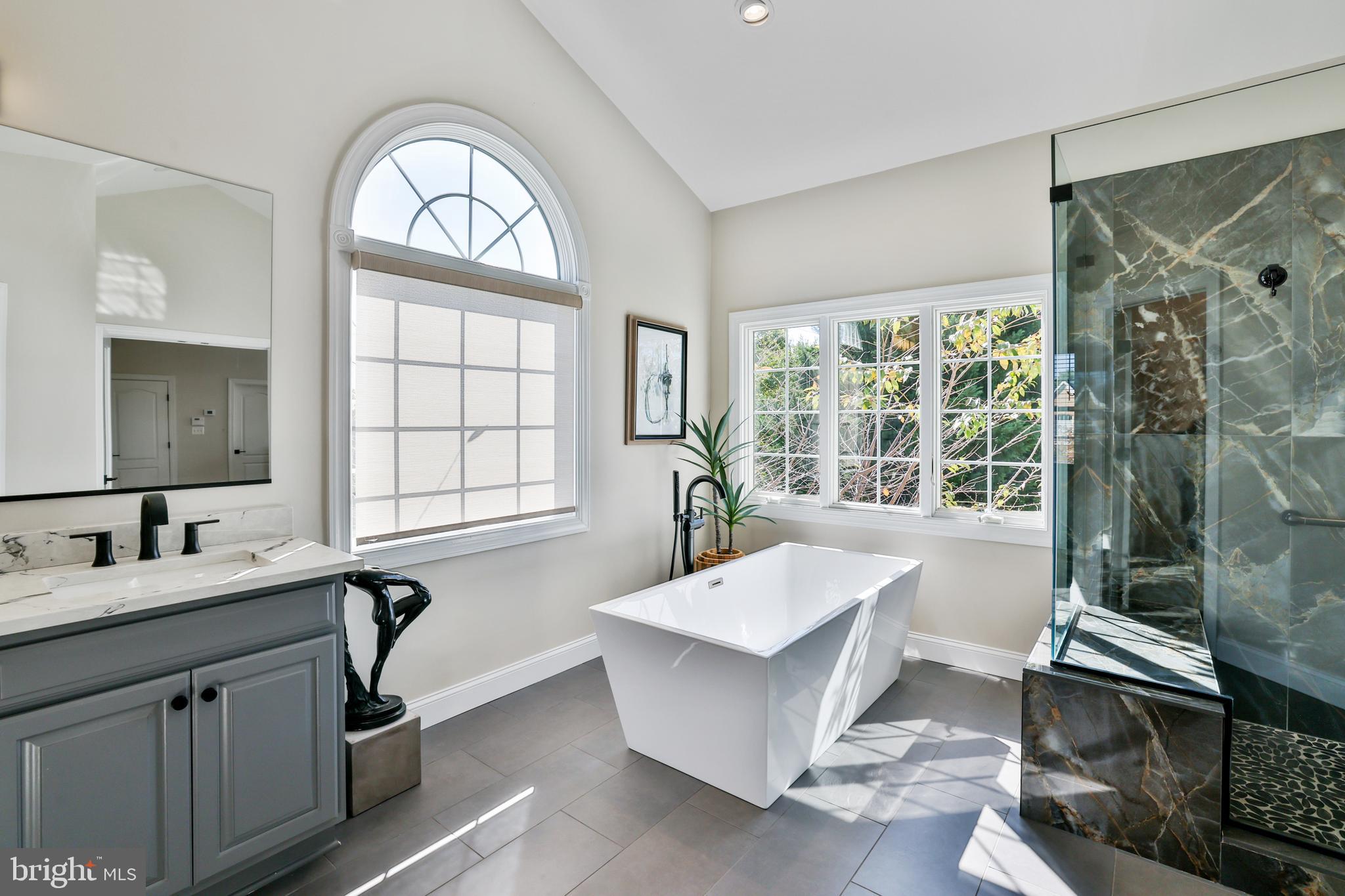 RASPBERRY FALLS - Residential