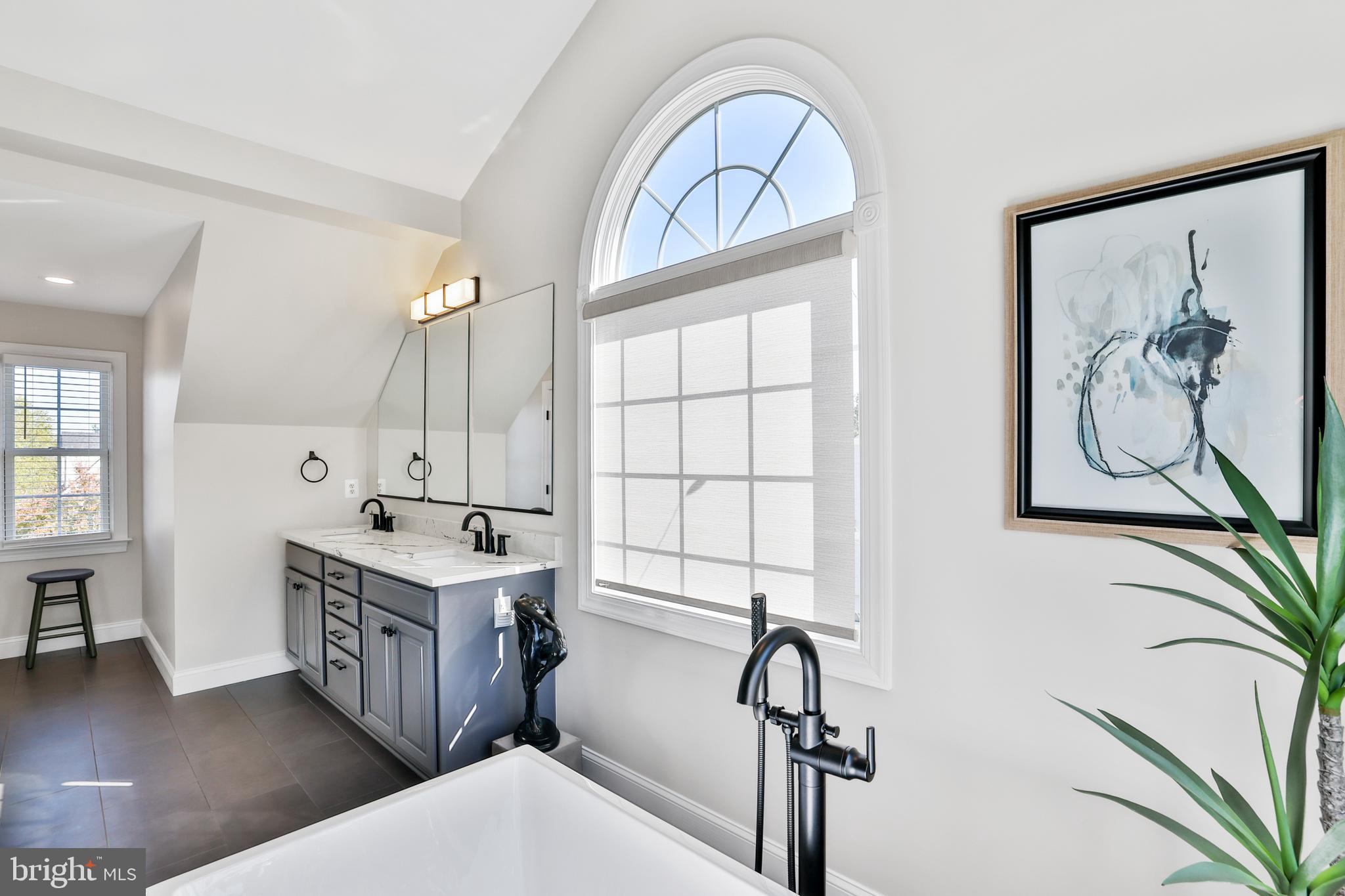 RASPBERRY FALLS - Residential