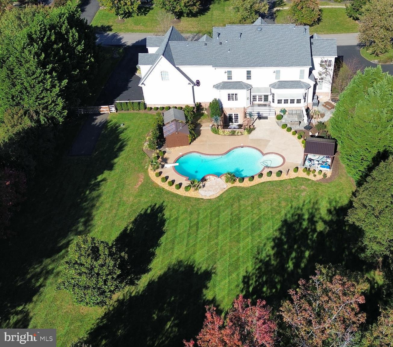 RASPBERRY FALLS - Residential