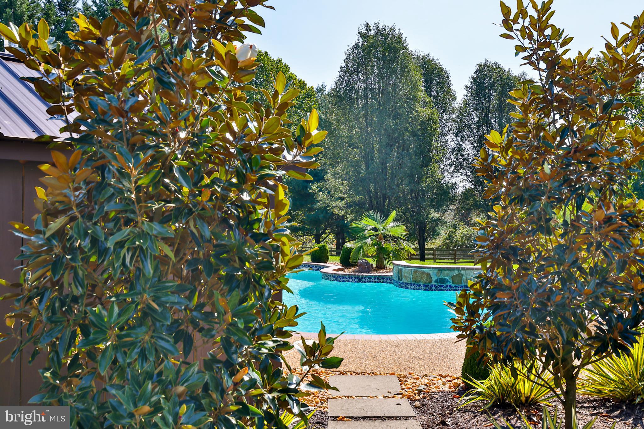 RASPBERRY FALLS - Residential