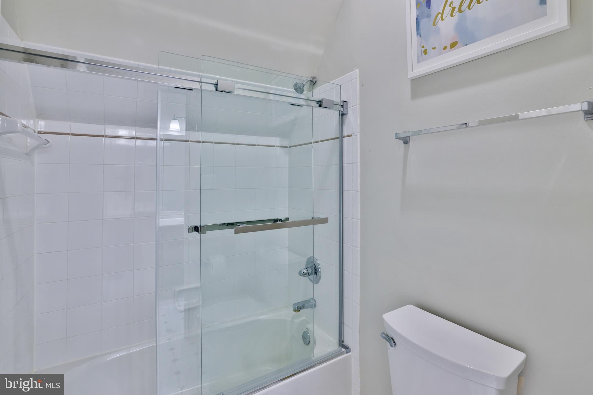 RASPBERRY FALLS - Residential