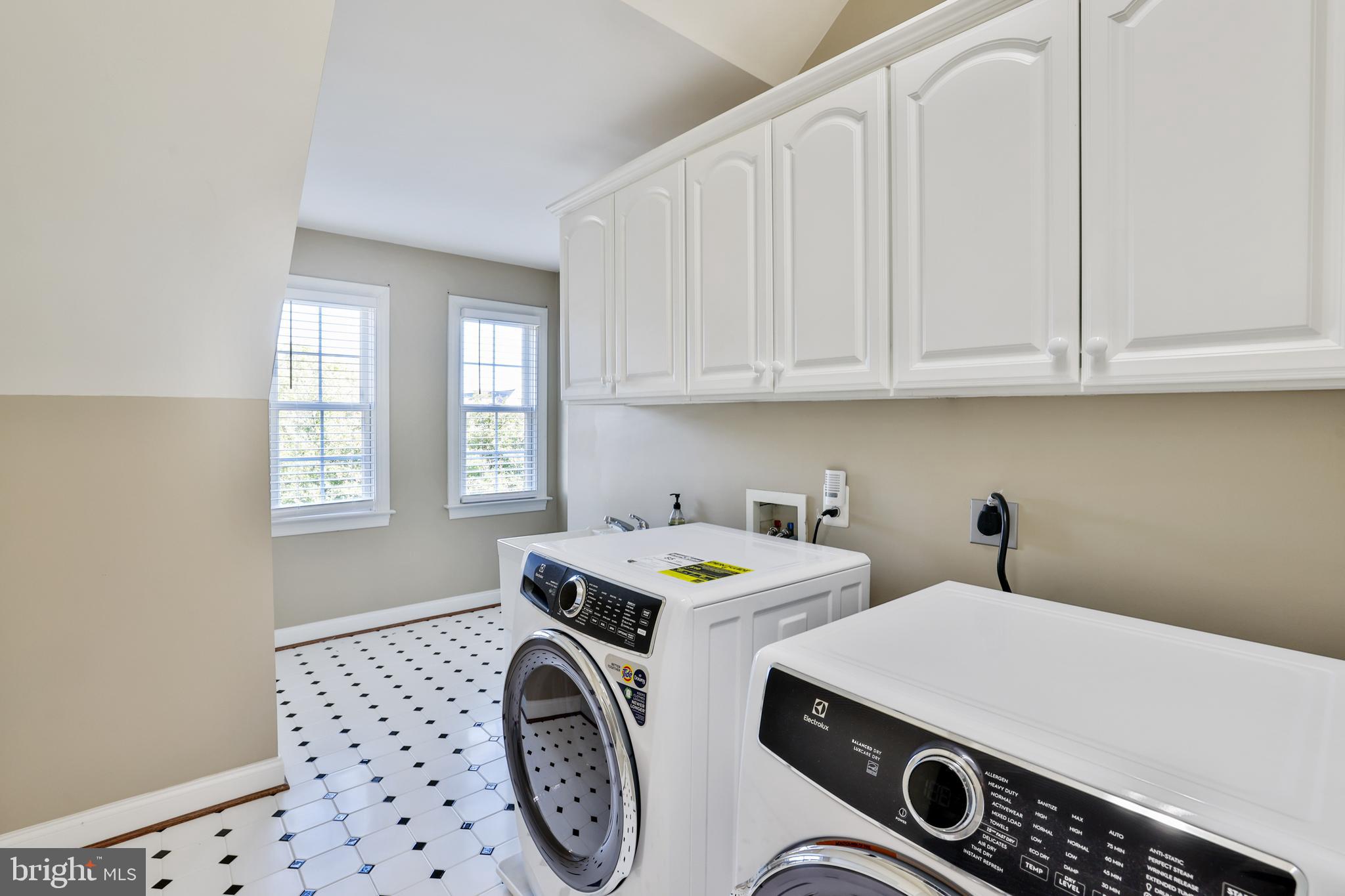 RASPBERRY FALLS - Residential