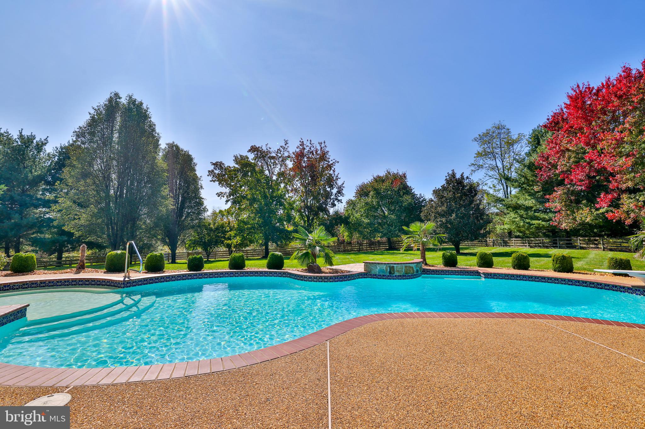 RASPBERRY FALLS - Residential