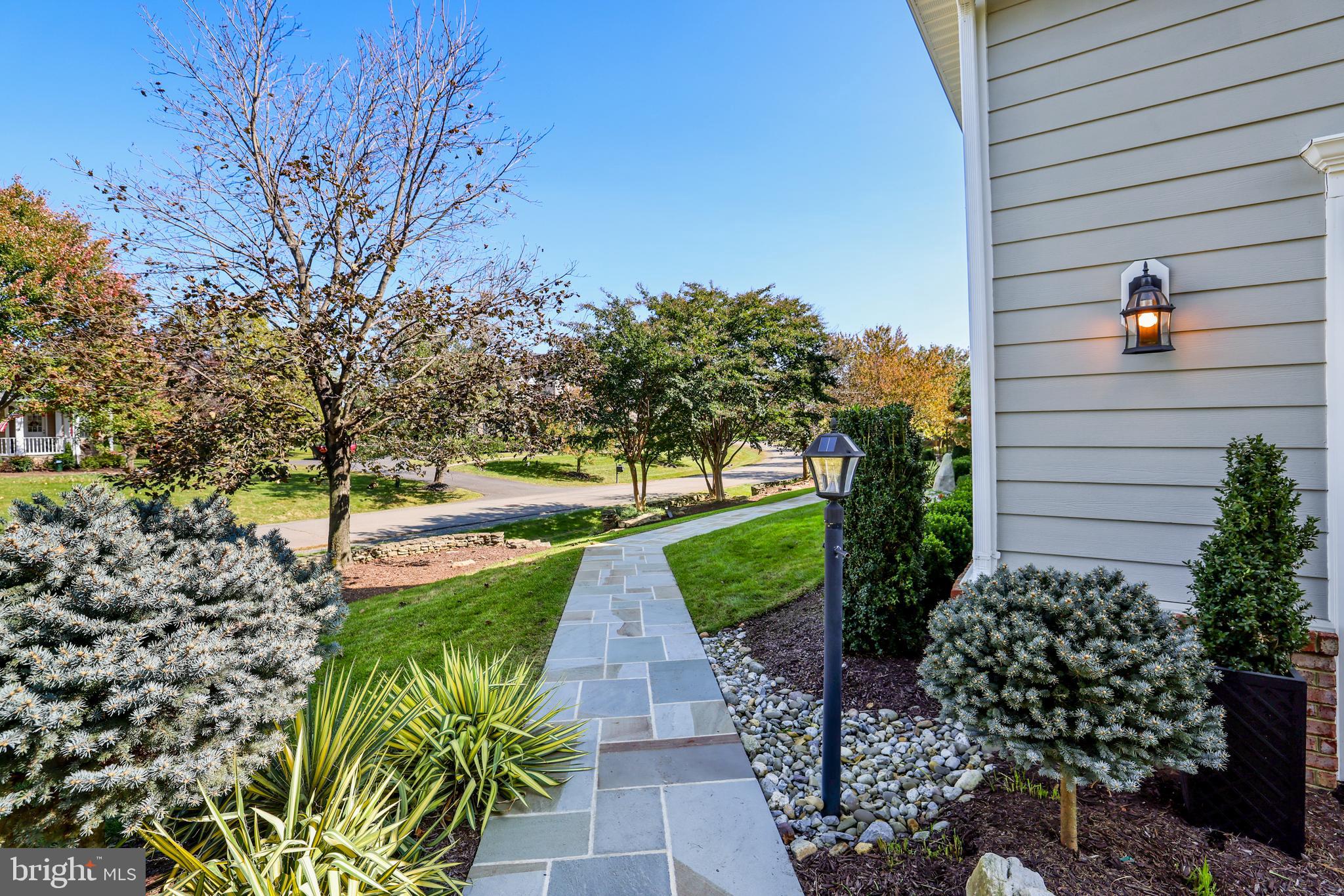 RASPBERRY FALLS - Residential