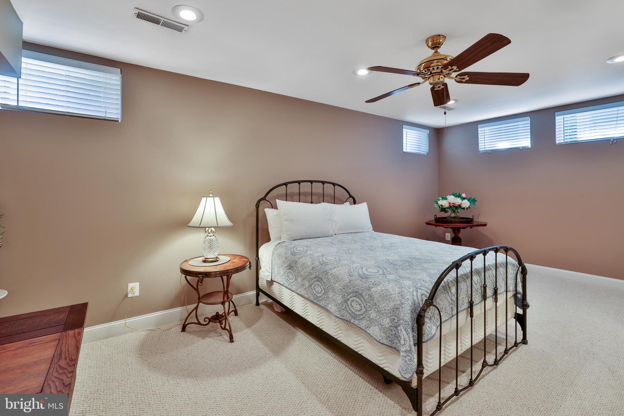 RASPBERRY FALLS - Residential