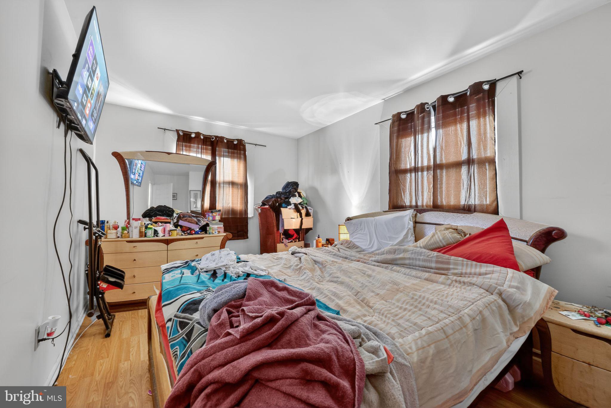 HILL CREST - Residential Income