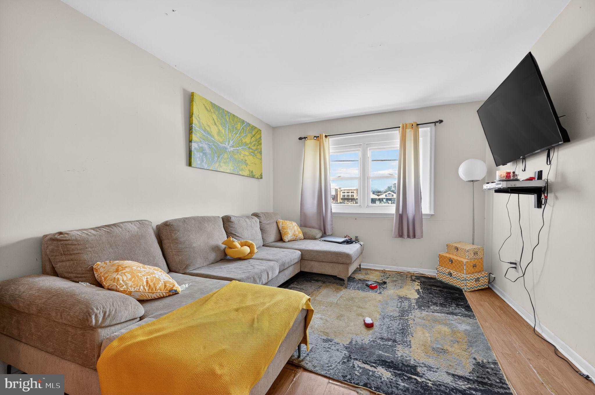 HILL CREST - Residential Income