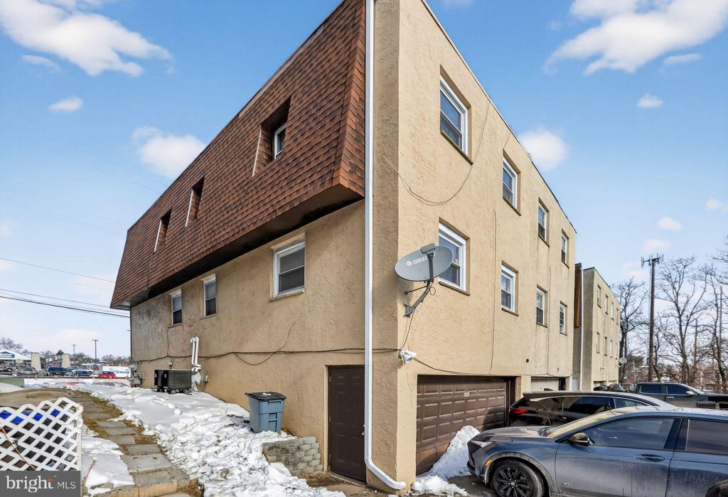 Photo of 2406 Township Line Rd, HAVERTOWN, PA 19083 (MLS # PADE2107582)