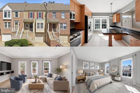Photo of 7888 Blue Gray Circle, MANASSAS, VA 20109 (MLS # VAPW2121254)